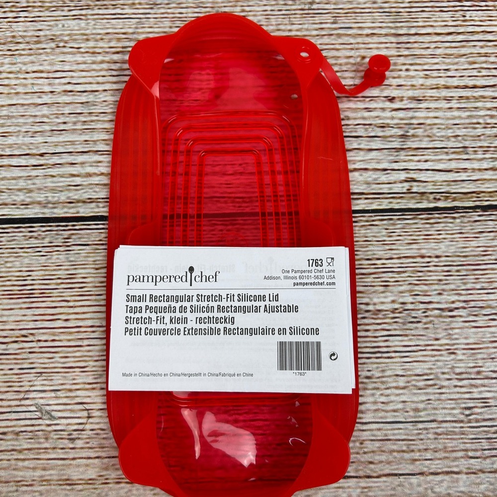 Pampered Chef Small Rectangular Stretch-Fit Silicone Lid Red 1763 NEW